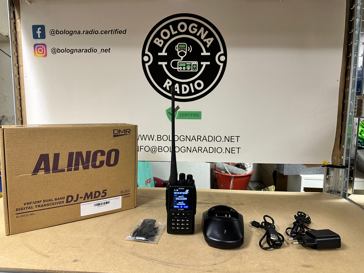 RICETRASMETTITORE ALINCO DJ-MD5 GPS DMR PORTATILE