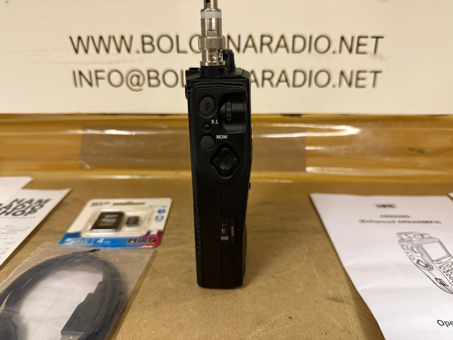 Aor ar 8200D 0.5-3000 MHz CW / LSB / USB / AM / FM / WFM / P25 final edition garanzia 12 mesi