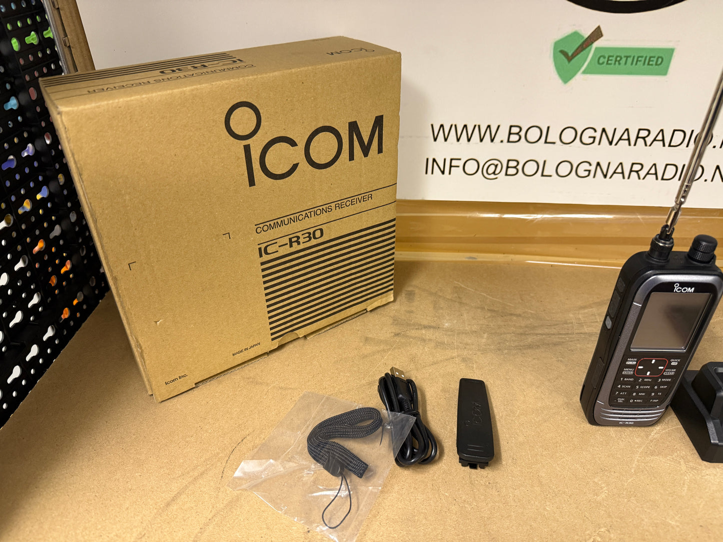 Icom ic r30 pari al nuovo + bp293