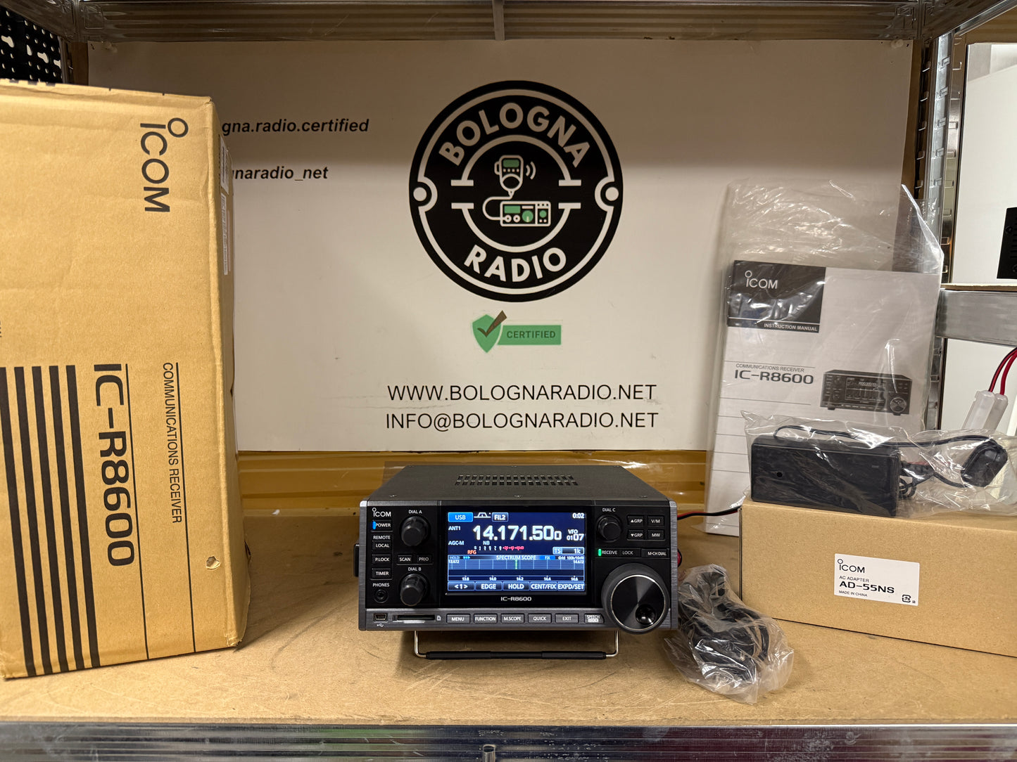 Icom icr 8600 + alimentatore + maniglia garanzia 12 mesi rx 0.01-3000 MHz all-mode