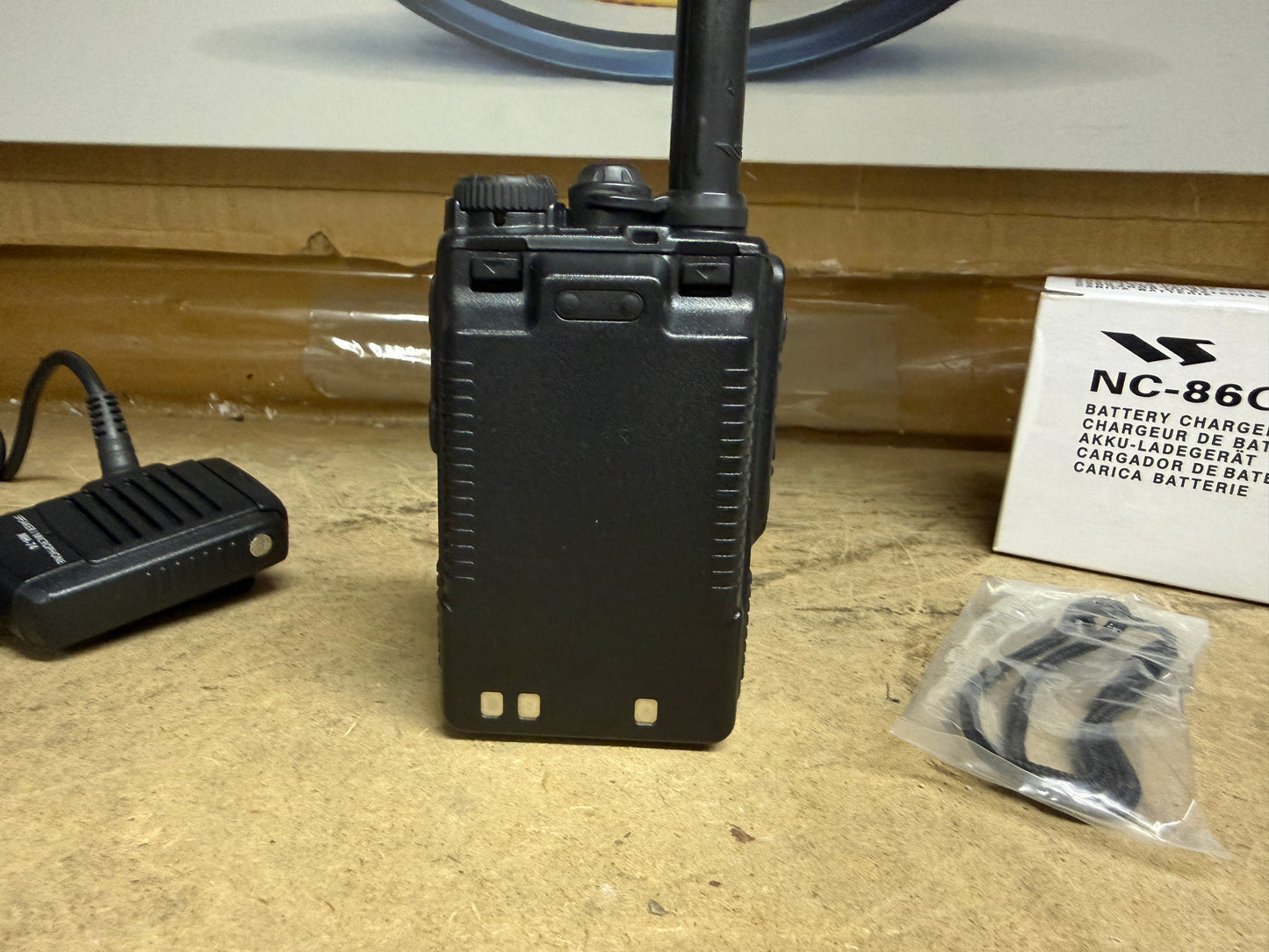Yaesu VX8E + MH74 Full Set Garanzia 12 Mesi