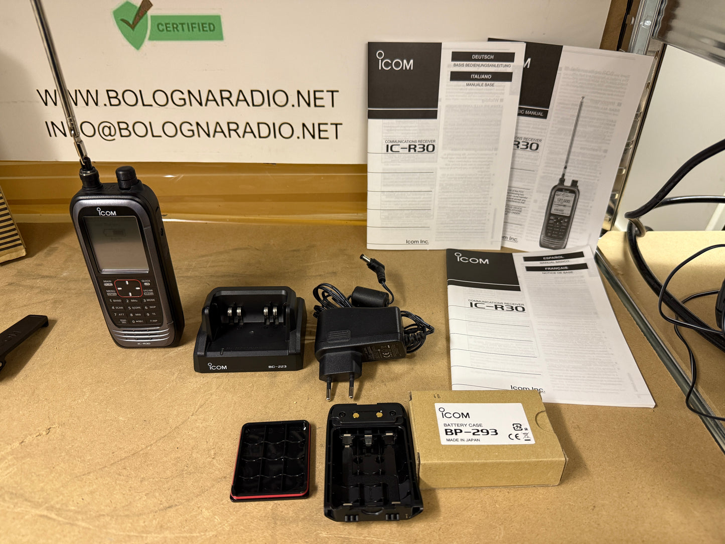 Icom ic r30 pari al nuovo + bp293