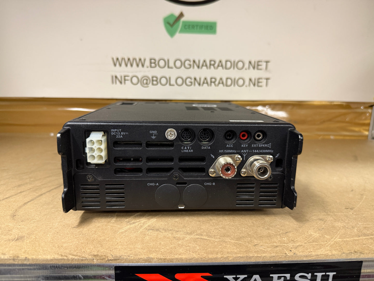 Yaesu FT 897D Banda espansa imballo originale