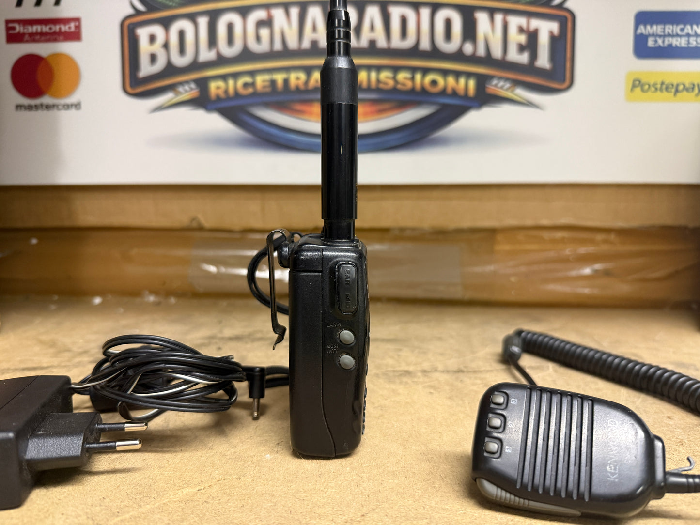 Kenwood TH-F7E + mike SMC 33 + imballo Garanzia 12 Mesi