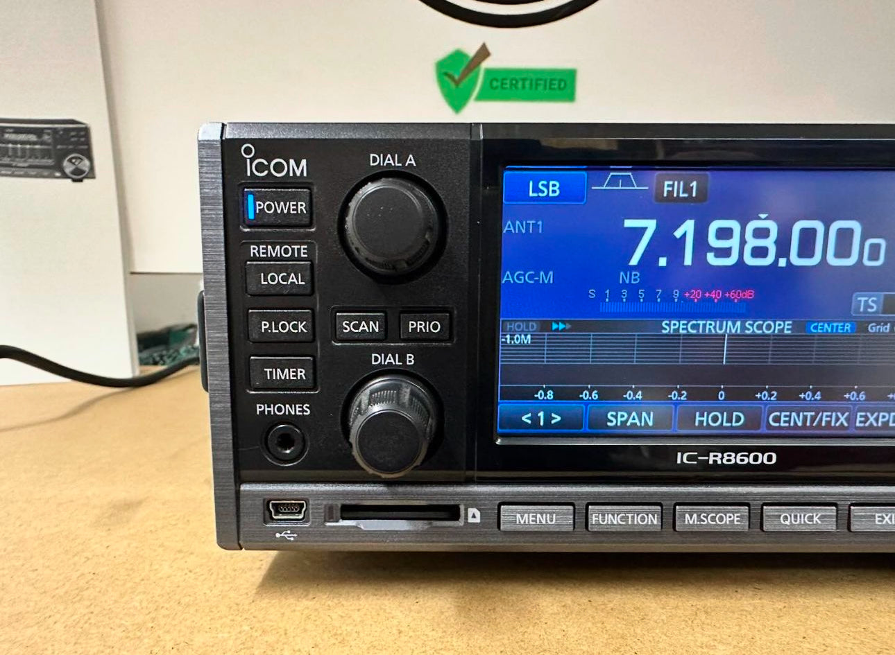 Ricevitore scanner Icom IC-R 8600 pari al nuovo