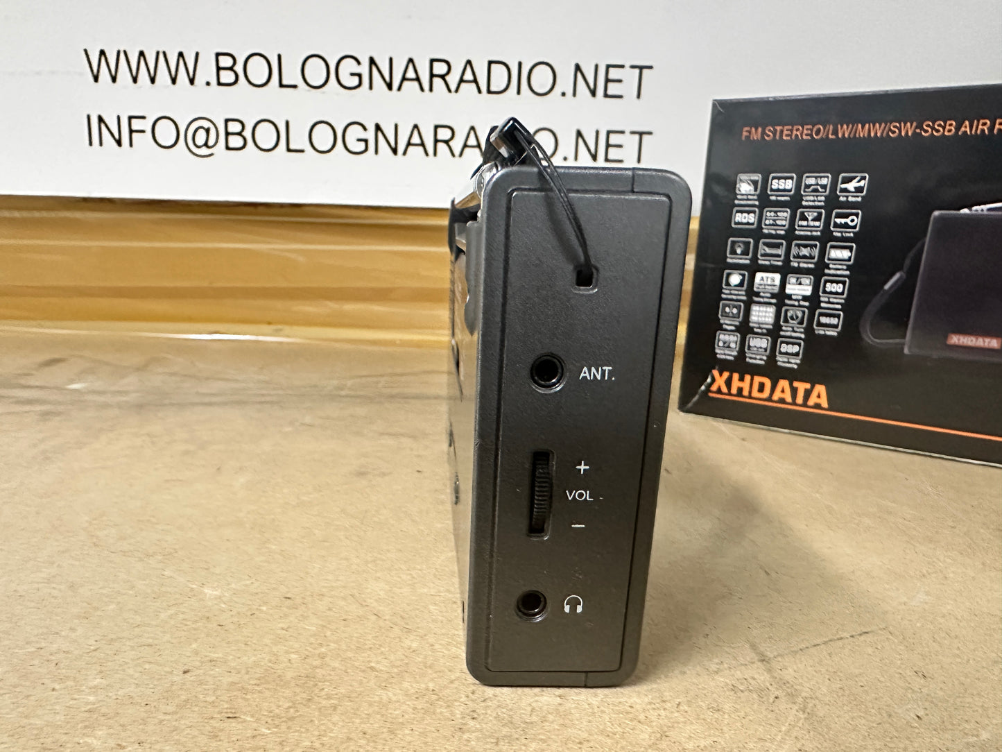 Ricevitore XHDATA D-808 FM stereo/SW/MW/LW SSB RDS Air Band