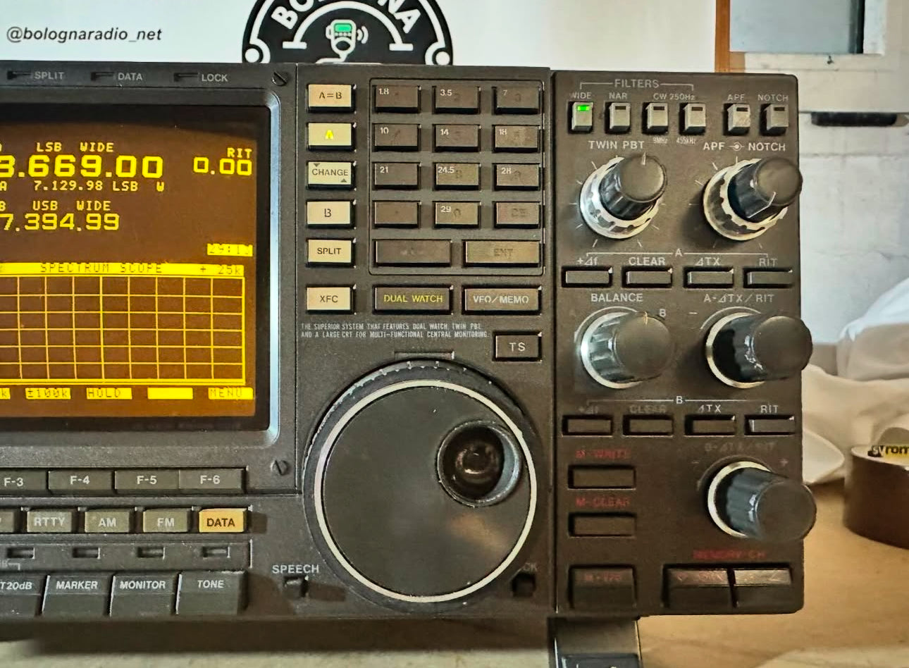 Ricetrasmettitore icom IC-781