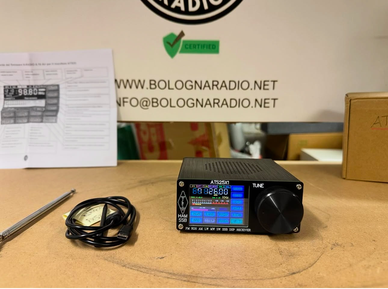 Radio ricevitore ATS25X1 aggiornato con schermo touchscreen da 2,4 pollici