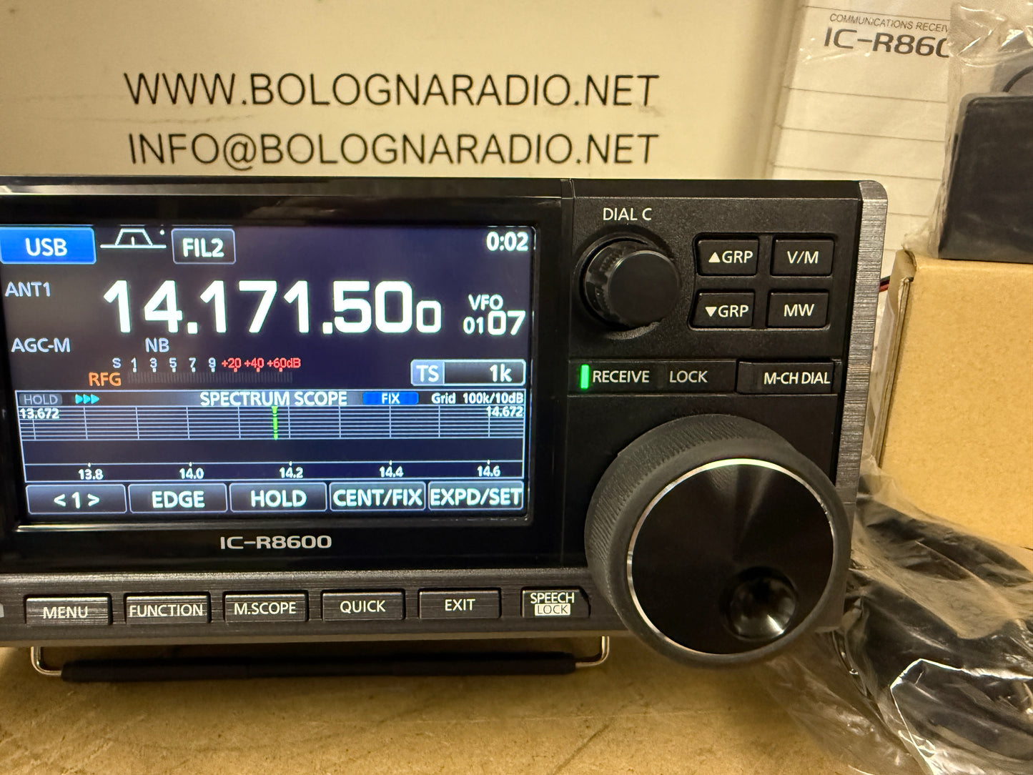 Icom icr 8600 + alimentatore + maniglia garanzia 12 mesi rx 0.01-3000 MHz all-mode