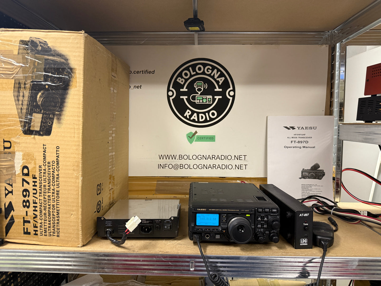 Yaesu FT 897D + LDG AT 897 + FP30 + Imballo