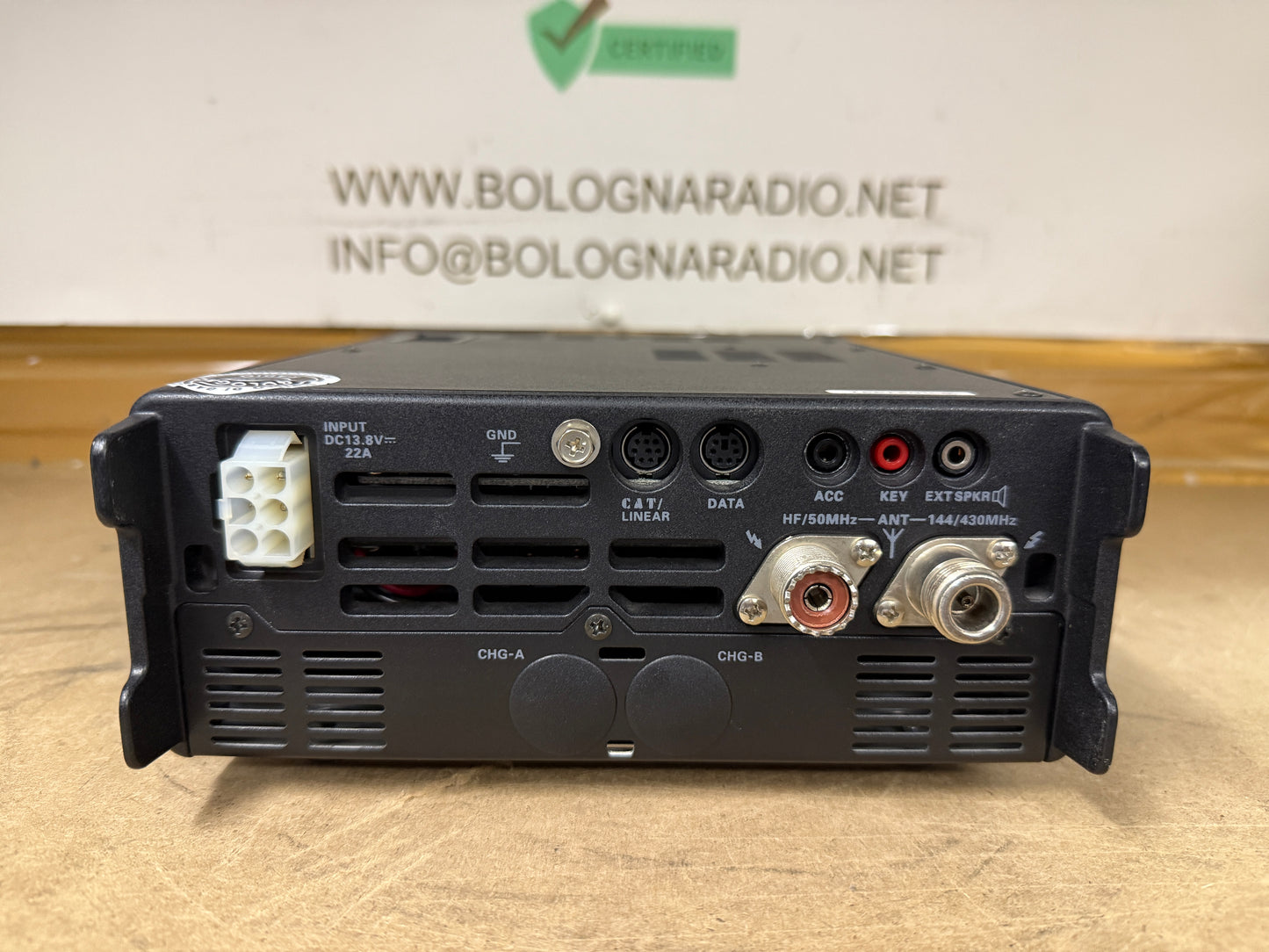 Yaesu FT 897D perfetto Garanzia 12 Mesi Banda espansa imballo originale