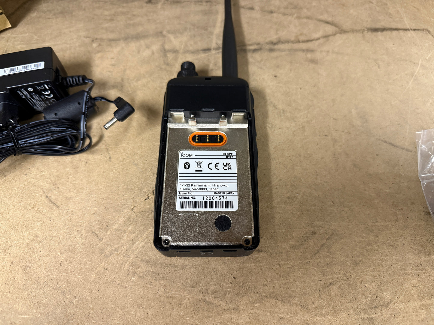 A1 Icom ID 52e pari al nuovo 08/2025 Garanzia Ufficiale