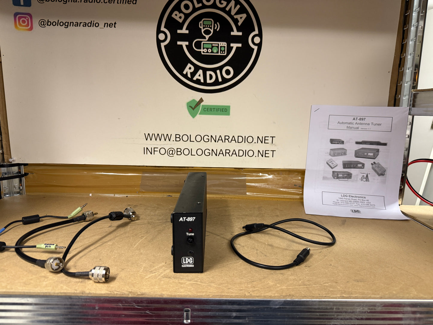 Yaesu FT 897D + LDG AT 897 + FP30 + Imballo