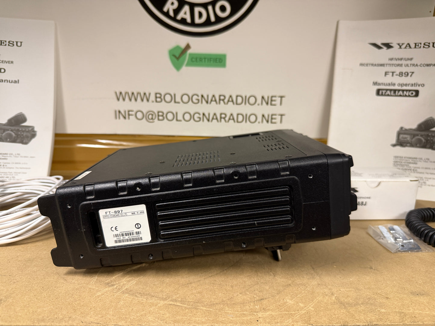 A1 Yaesu FT-897D imballo originale + interfaccia modi digitali