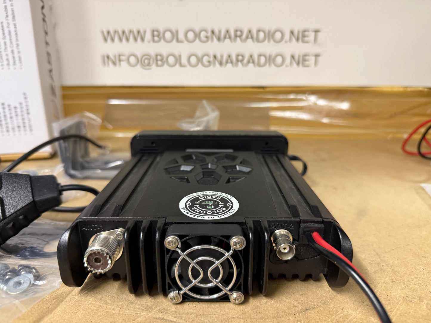 Zastone D9000 pari al nuovo VHF/UHF 144/430 MHz 50W