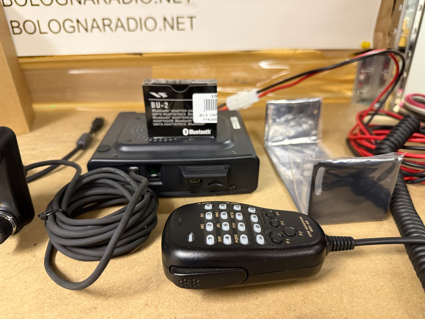 Yaesu FTM 400 XDR/DE + MH85 + BU2 + pari al nuovo