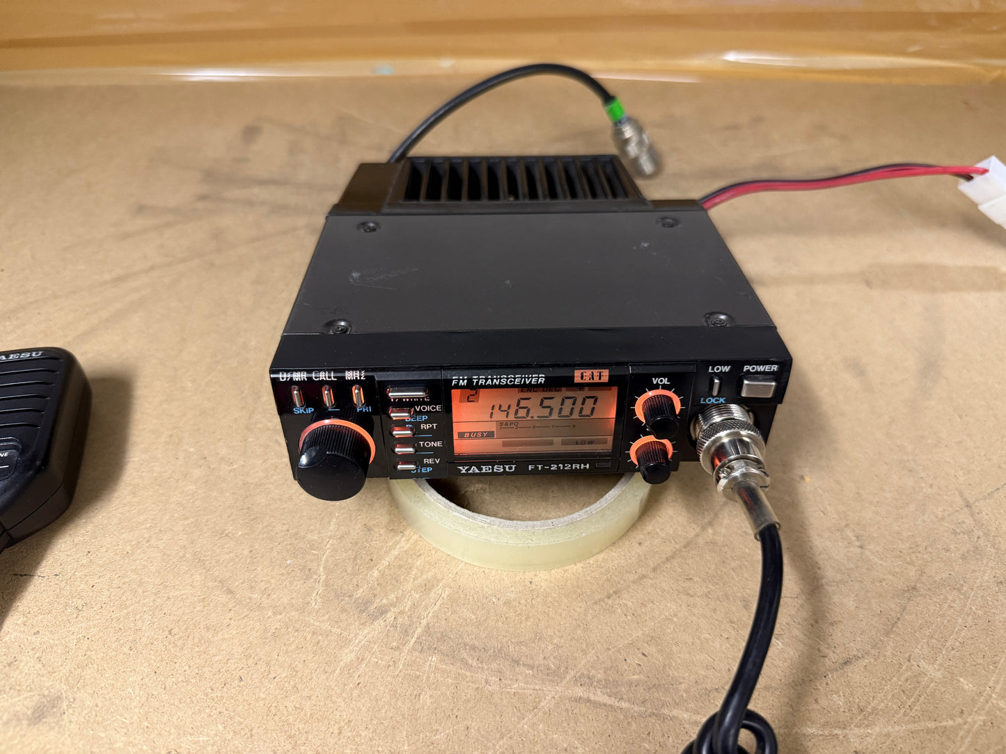 Yaesu FT 212RH + toni squelch