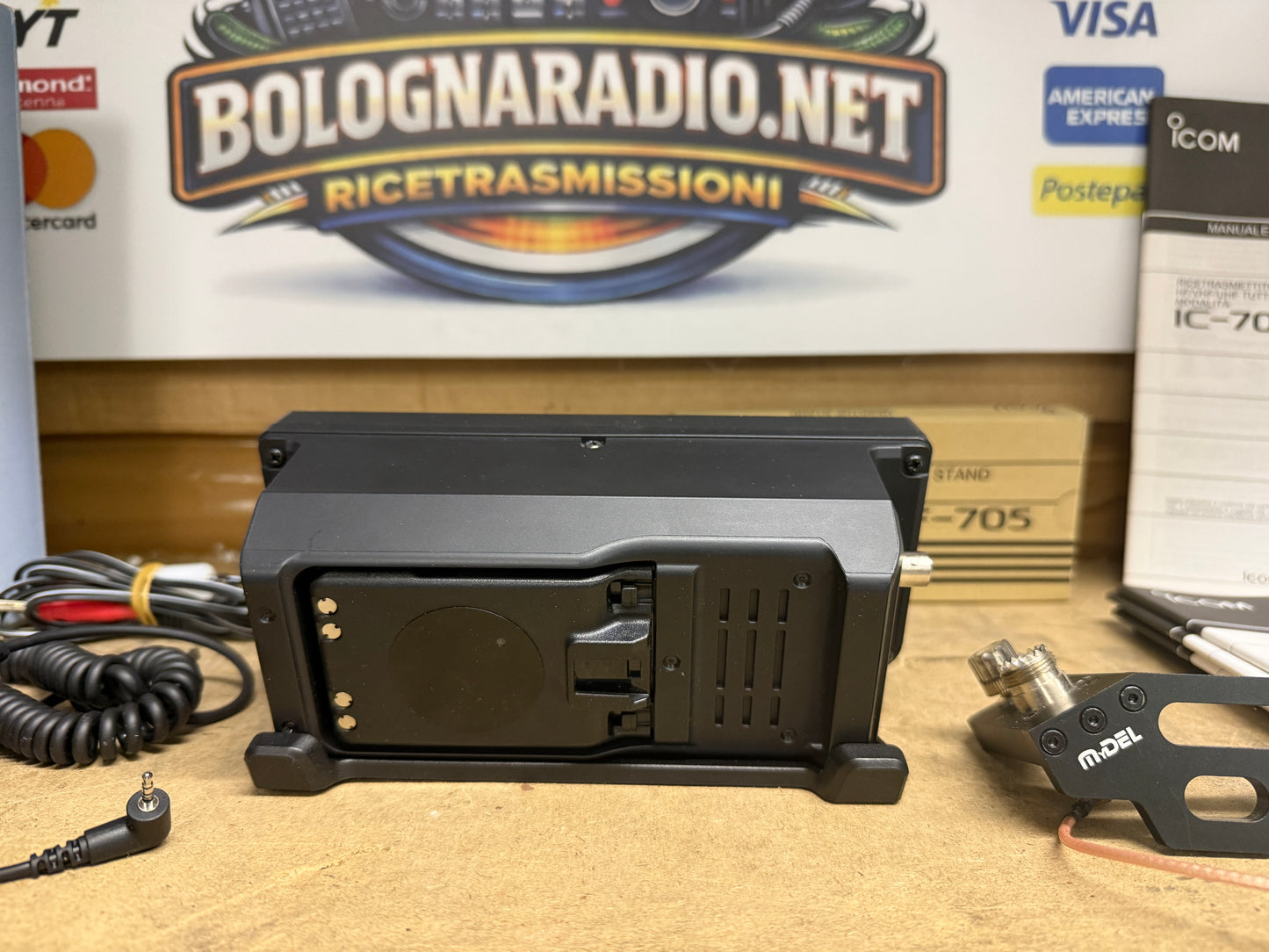 A-1 Icom ic 705 + MBF 705 + Garanzia 12 mesi pari al nuovo full set