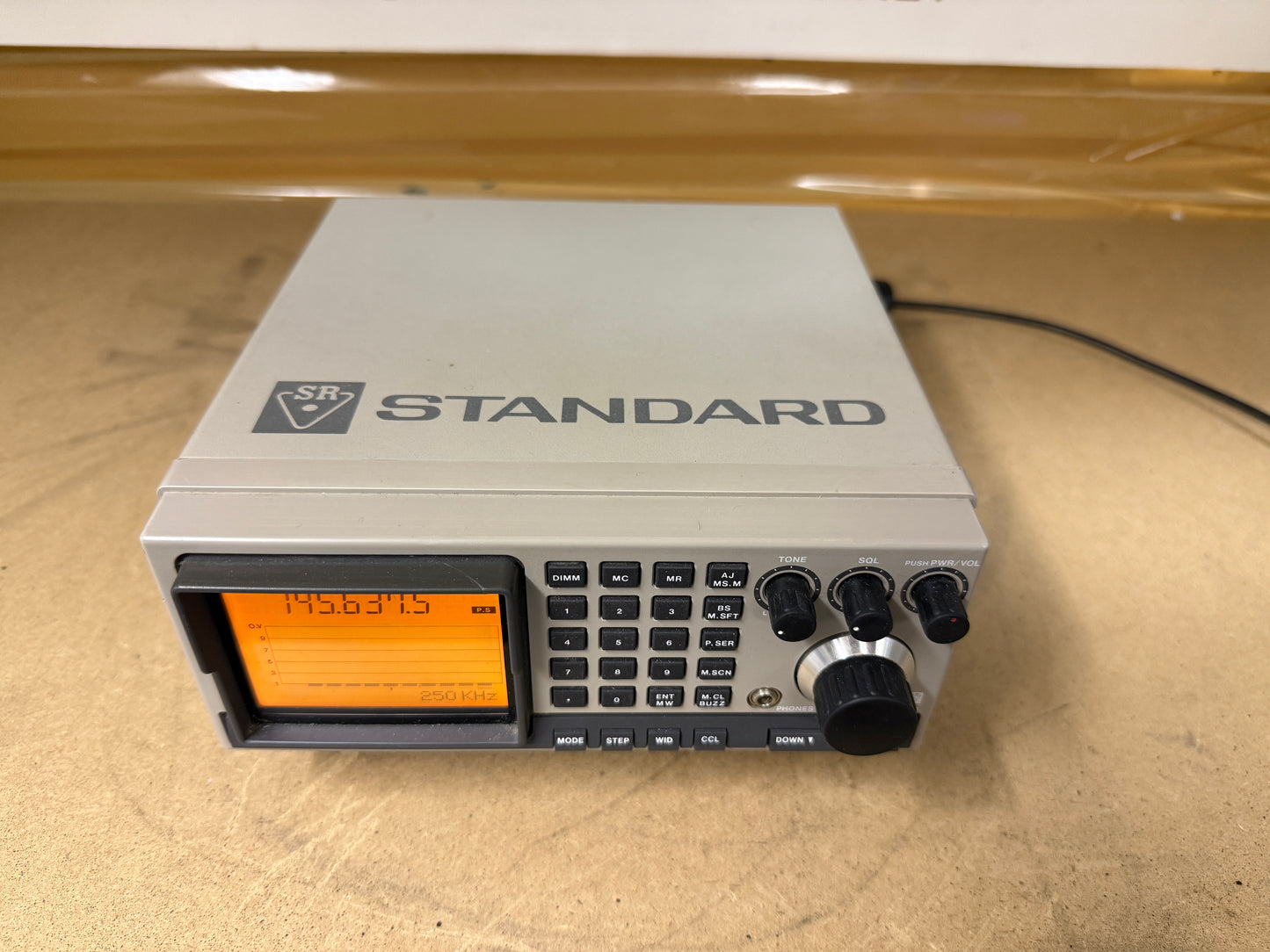 Standard AX-700 ricevitore 50-905 MHz