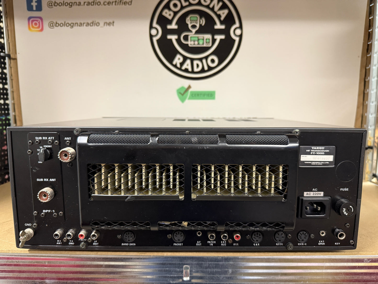 Yaesu FT 1000 + 200 watt