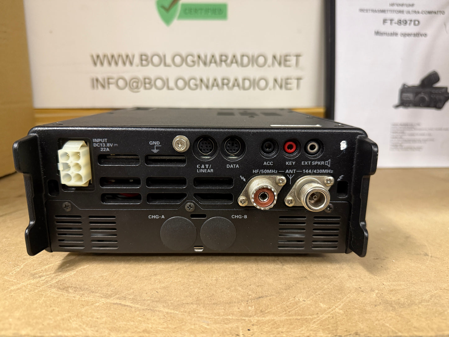 Yaesu FT 897D perfetto + filtri + imballo originale garanzia 12 mesi