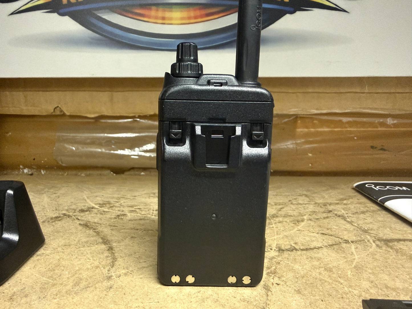 Icom ID 51 E + 2 Batterie + BC202 full set pari al nuovo Garanzia 12 Mesi