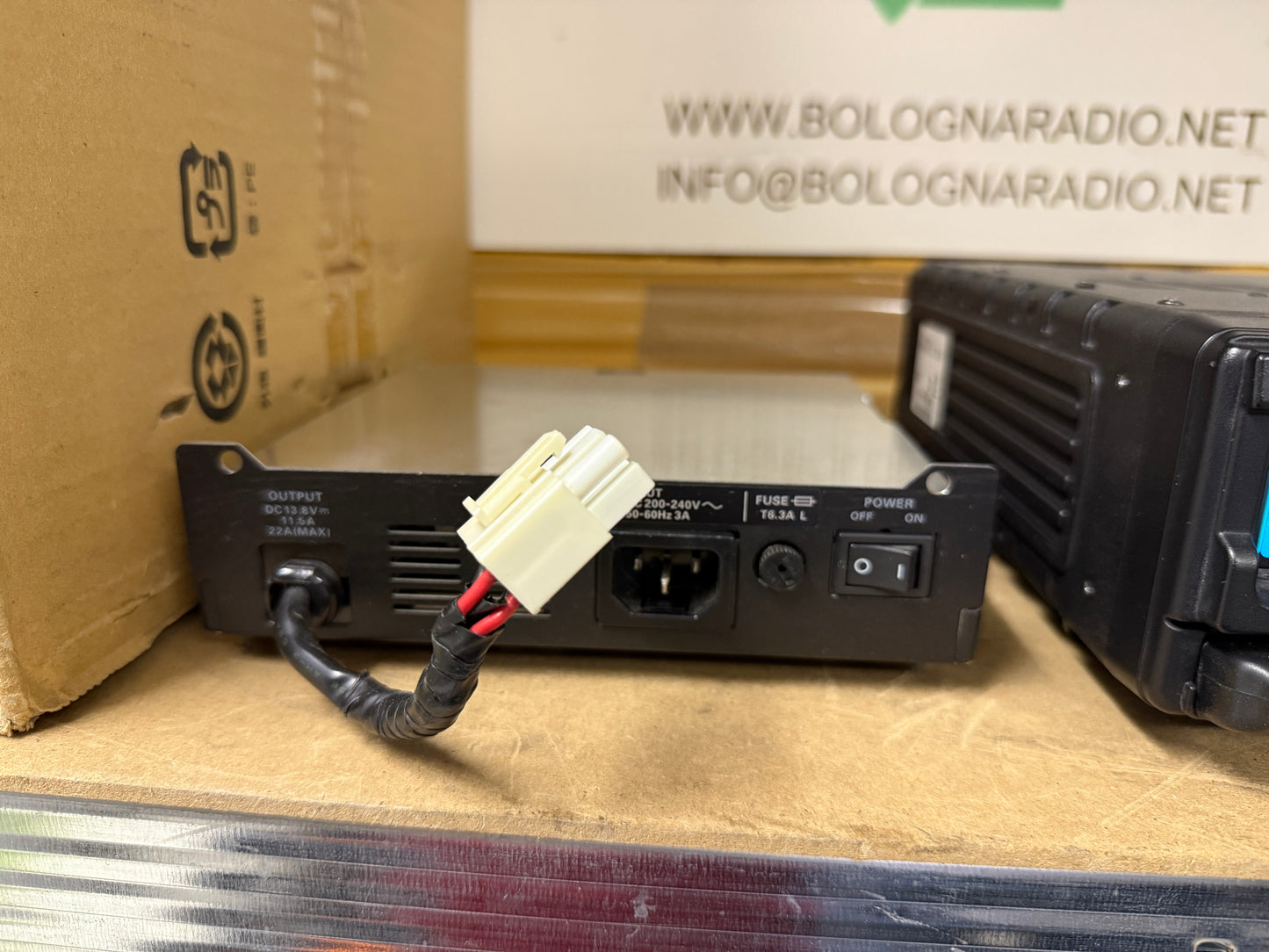 Yaesu FT 897D + LDG AT 897 + FP30 + Imballo