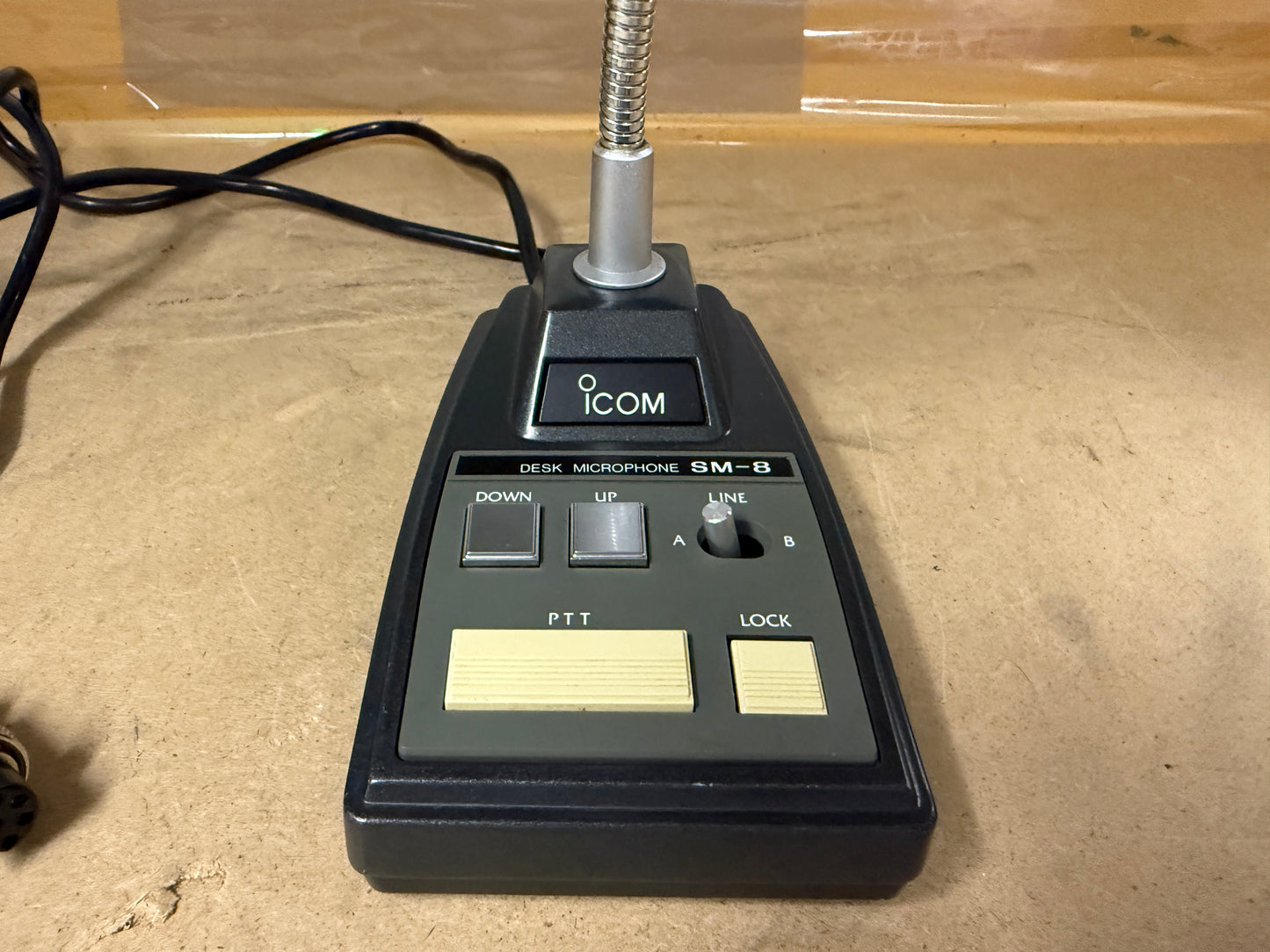 ICOM SM-8 Microfono da Tavolo Cablato Con 2 Cavi 8 Poli Per Icom