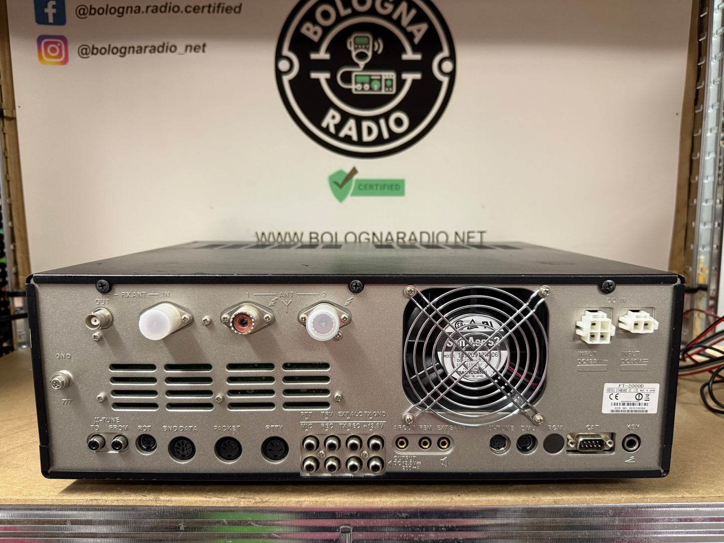 Yaesu FT 2000D 200 watt pari al nuovo