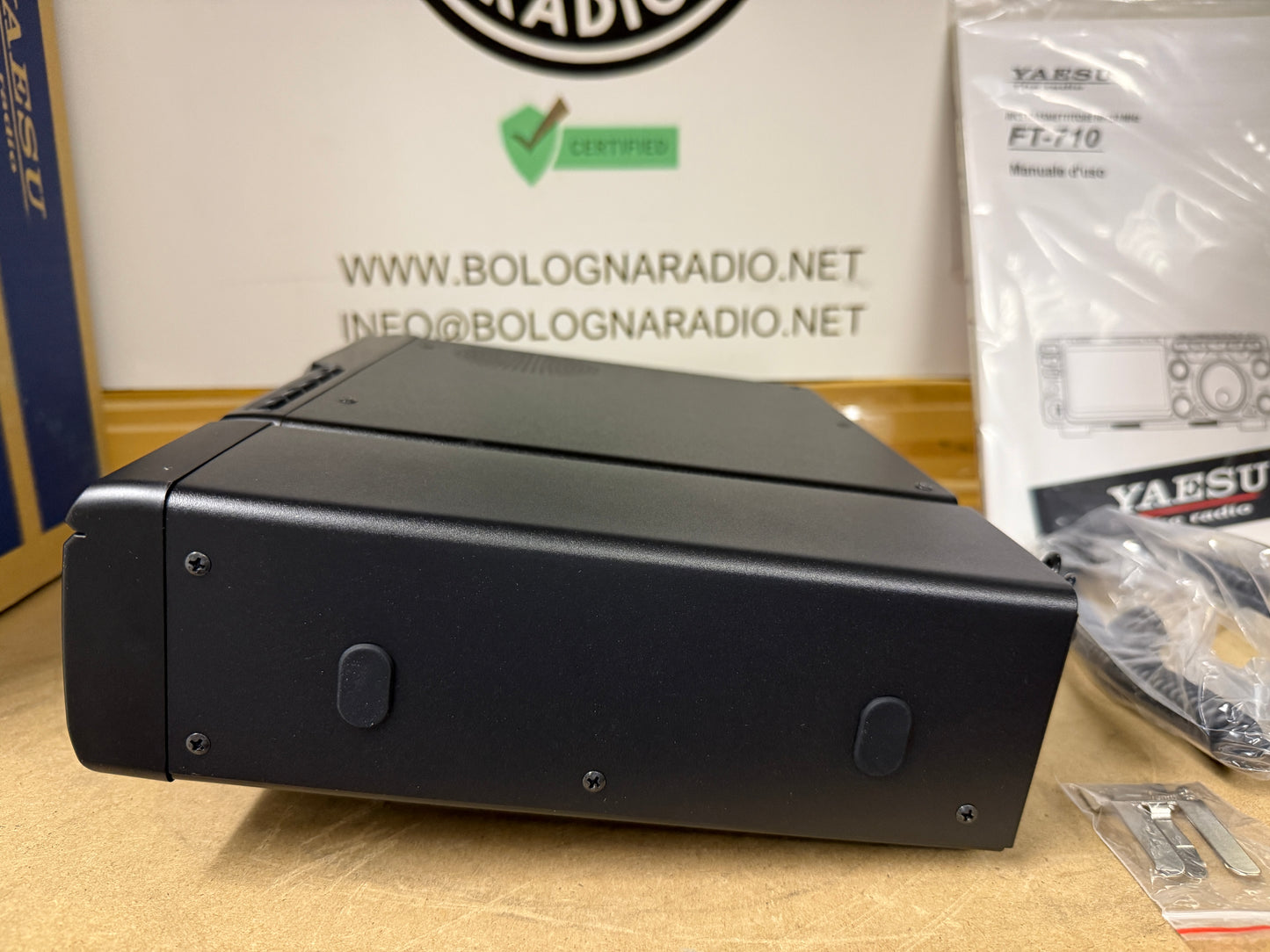 Yaesu FT-710 Aess nuovo + sp40 garanzia 5 anni csyeson