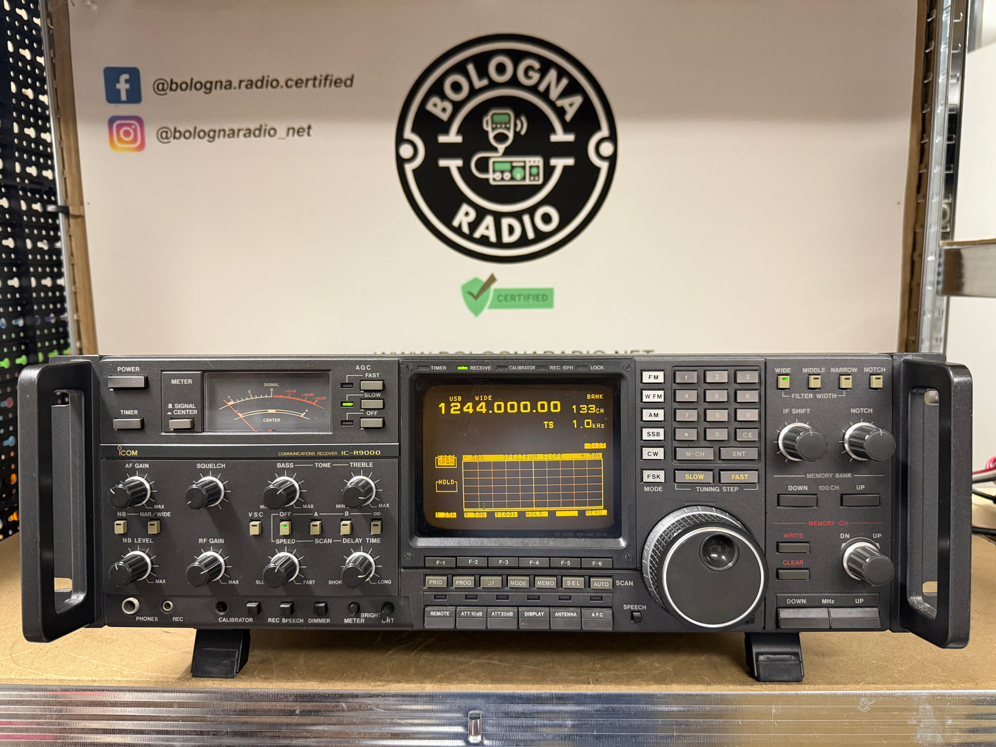 A1 - Ricevitore scanner ICOM IC-R 9000 perfetto