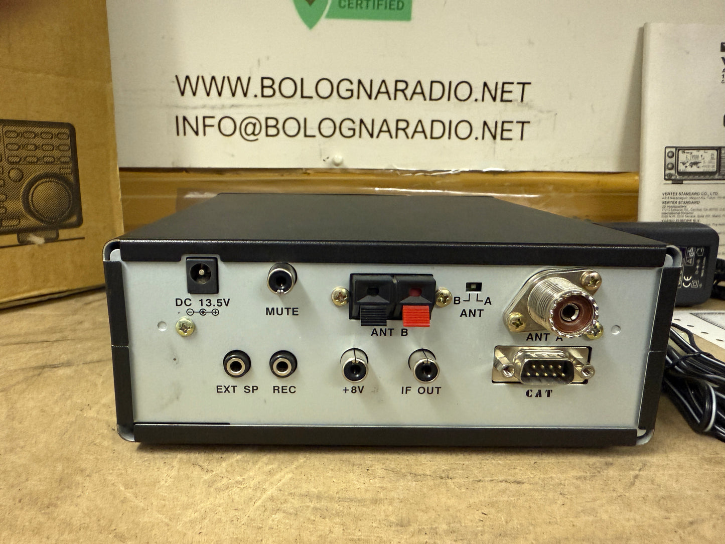 Yaesu VR 5000 pari al nuovo display OK imballo originale 0 ~ 2600 MHz garanzia 12 mesi