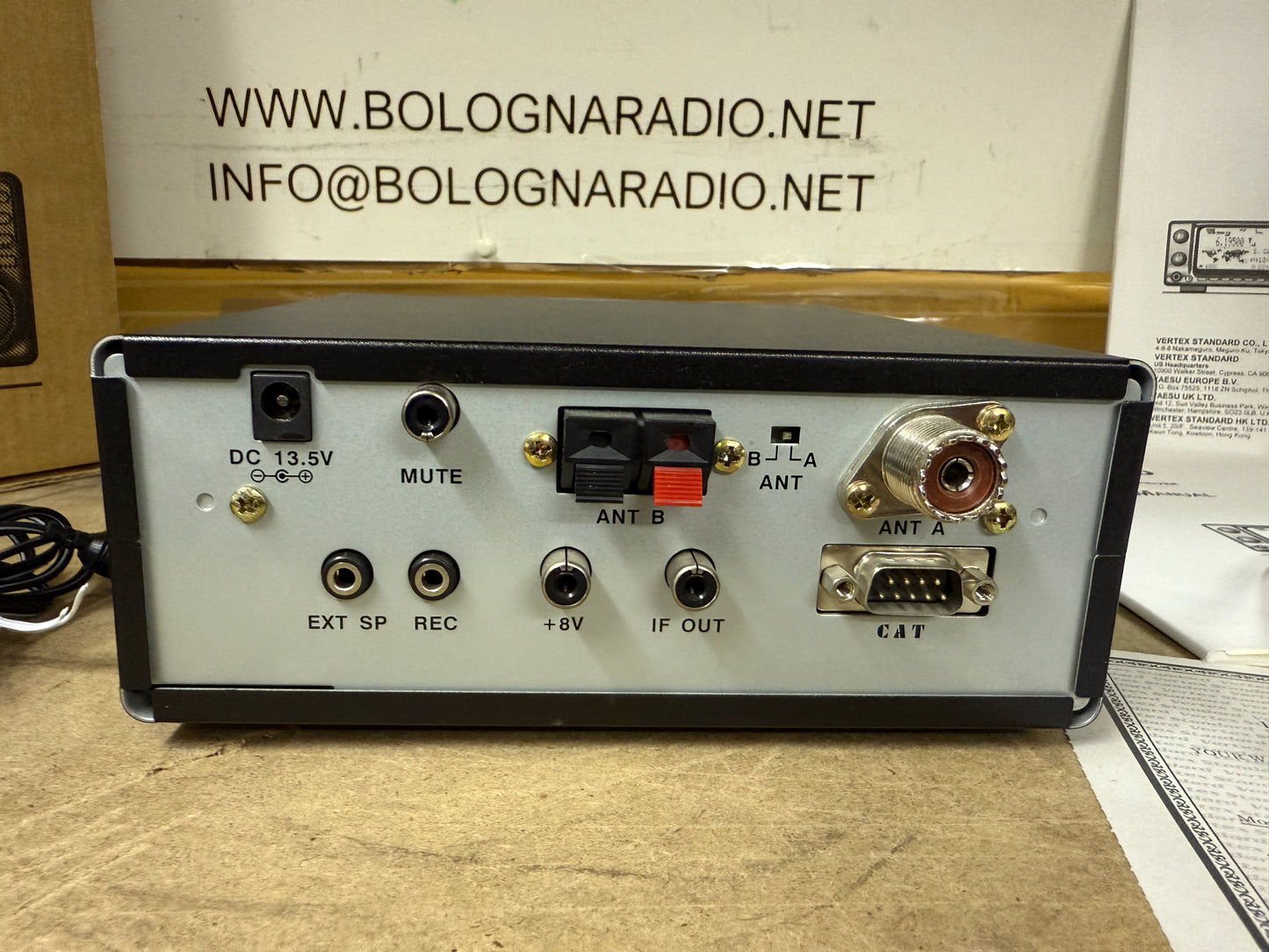 Yaesu VR 5000 pari al nuovo display OK full set 0 ~ 2600 MHz garanzia 12 mesi