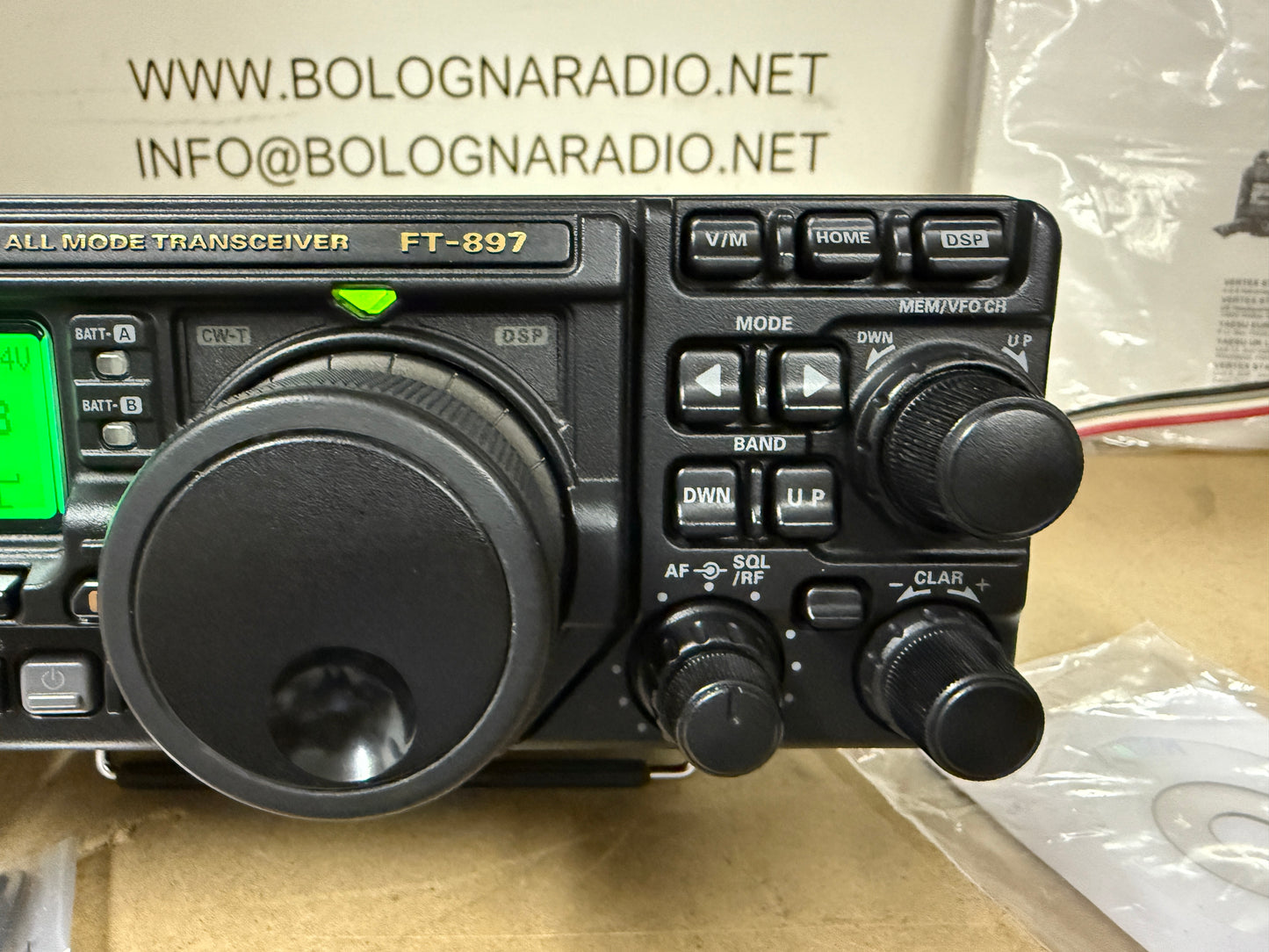 Yaesu FT 897D Banda espansa imballo originale