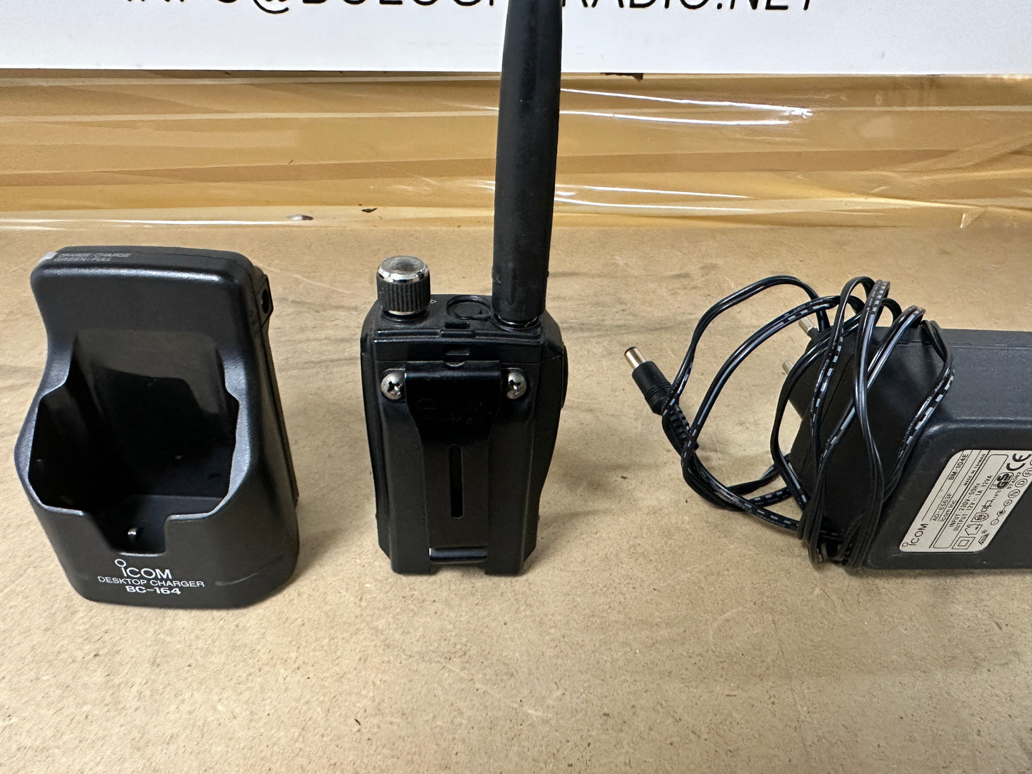Icom IC-E7 + BC164