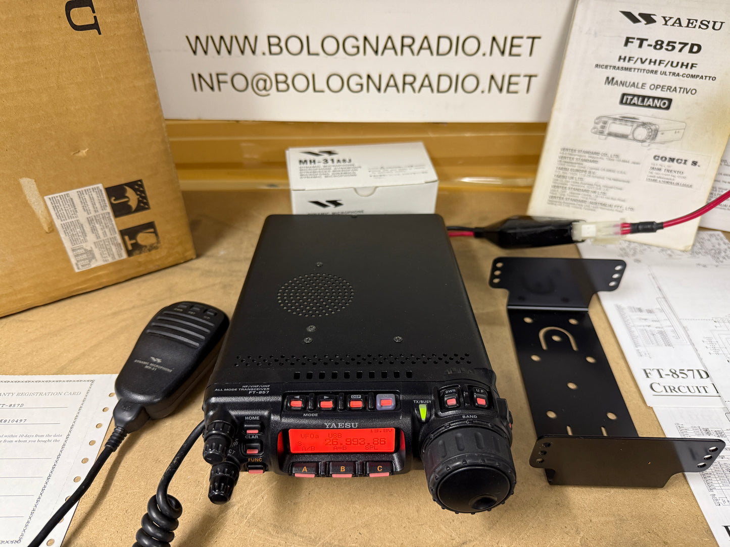 Yaesu ft 857D pari al nuovo espansa