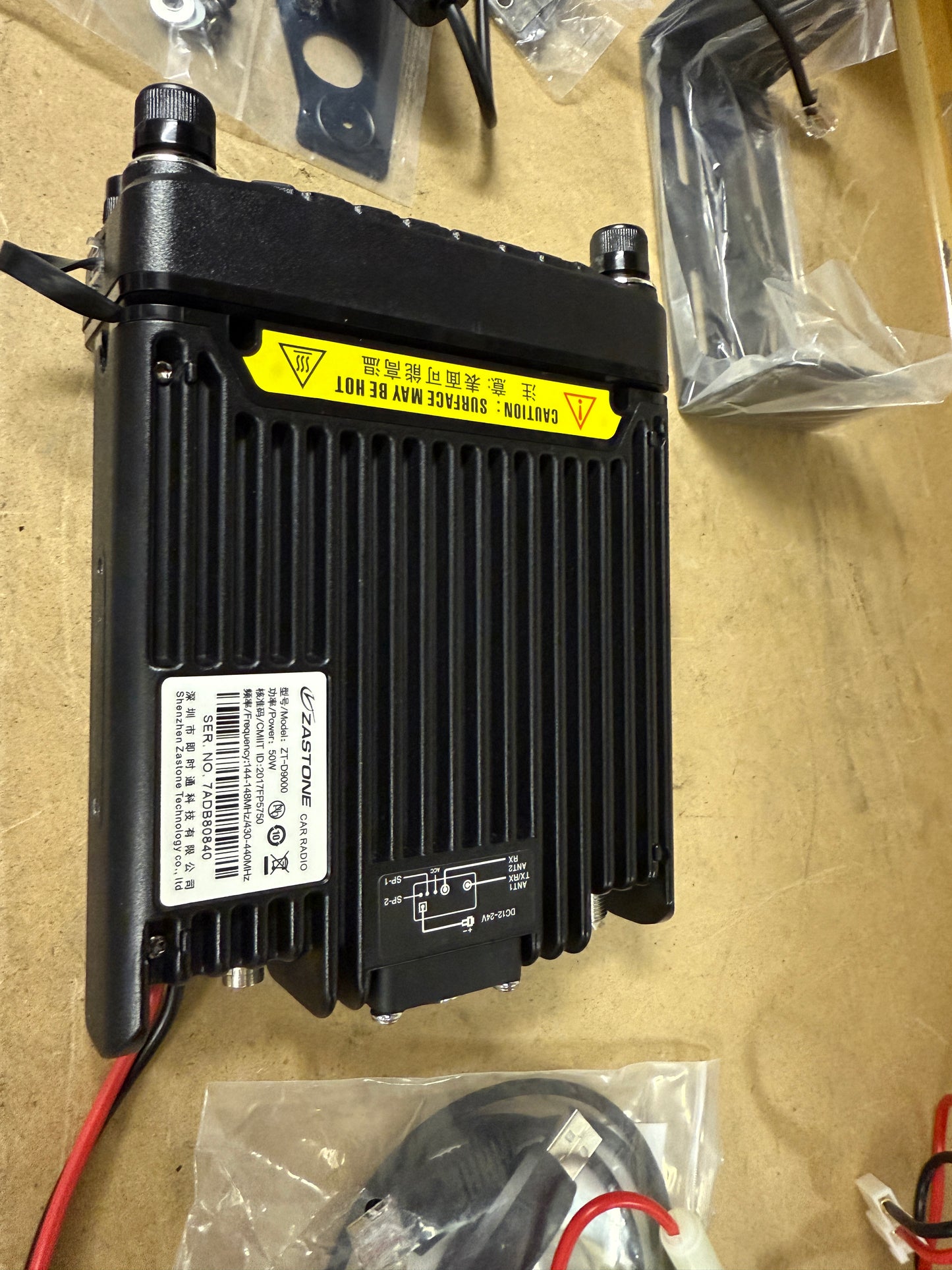 Zastone D9000 pari al nuovo VHF/UHF 144/430 MHz 50W