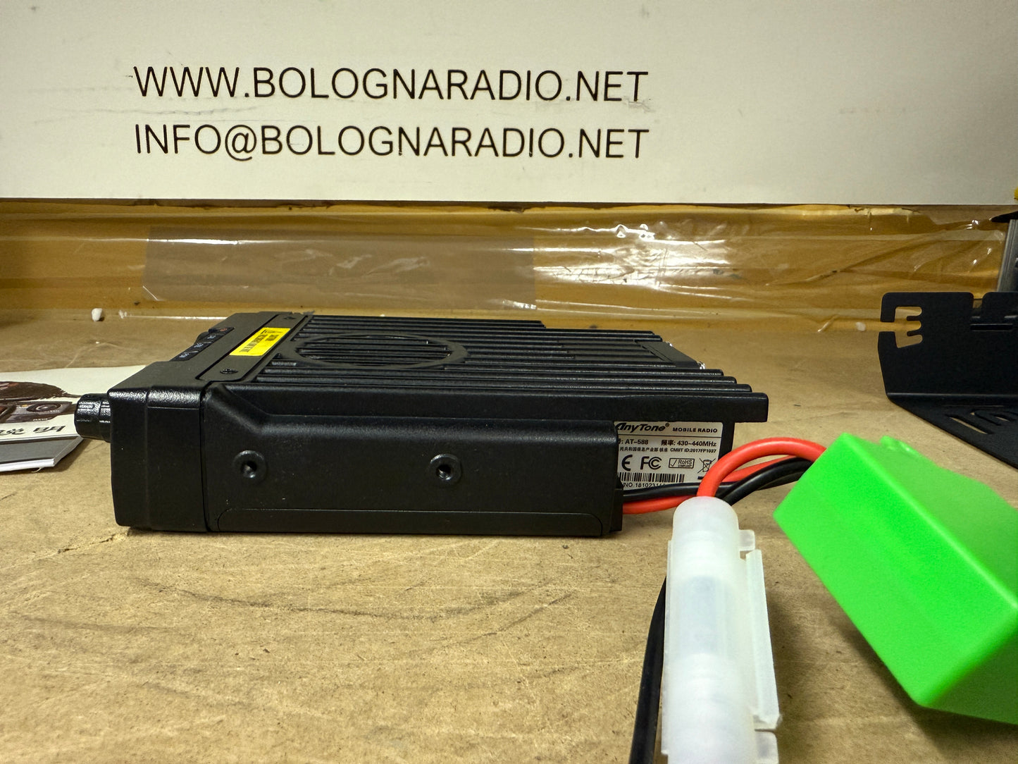 Anytone at 588 UHF 400/480 Mhz 45 watt