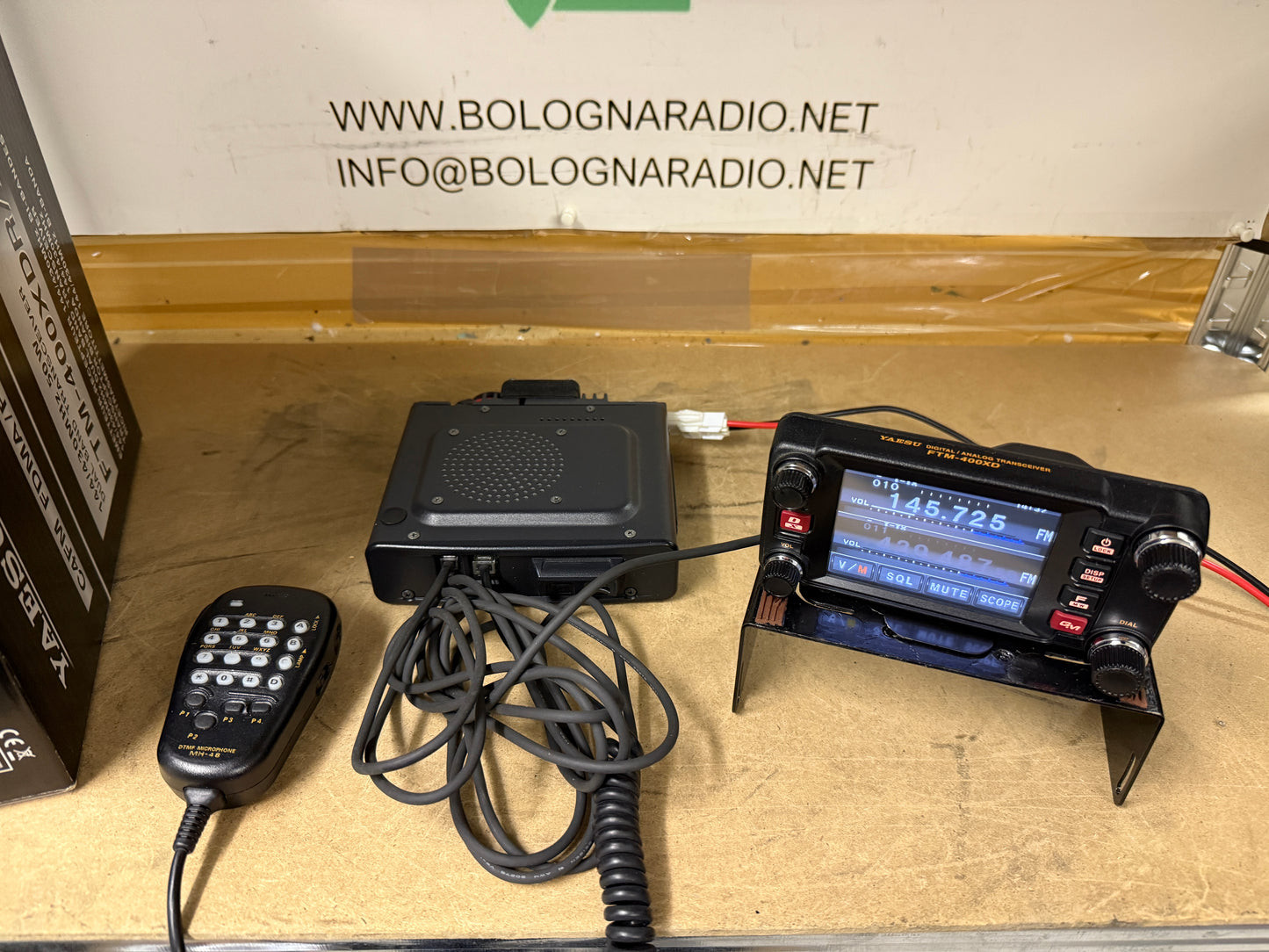 A1 Yaesu FTM 400 XDR/DE Garanzia 12 Mesi