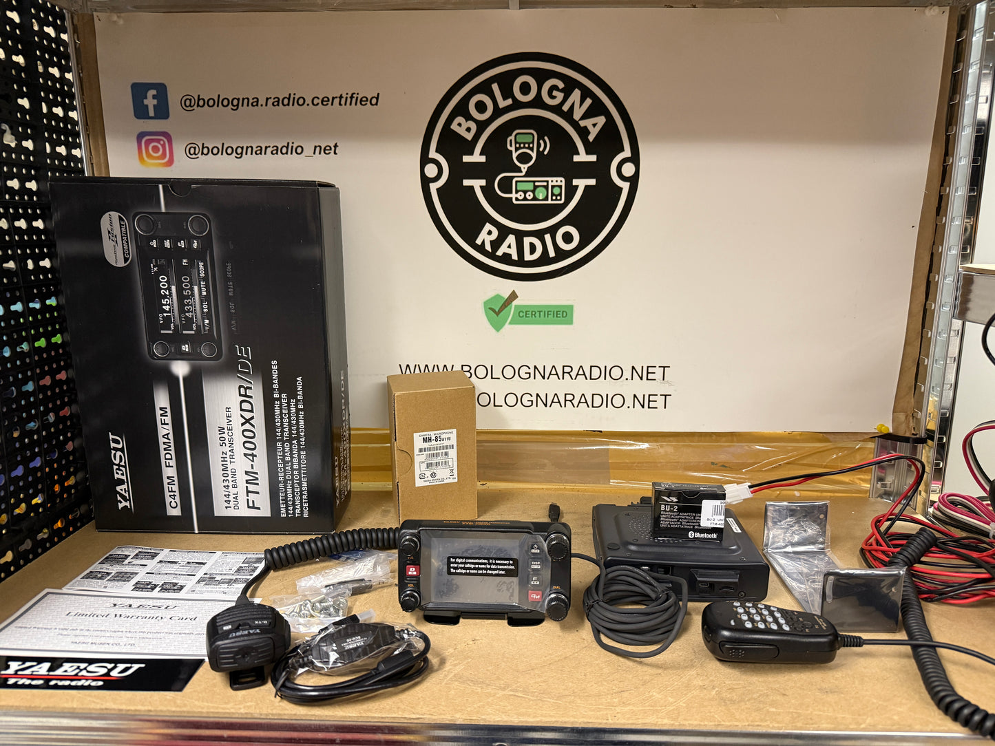 Yaesu FTM 400 XDR/DE + MH85 + BU2 + pari al nuovo