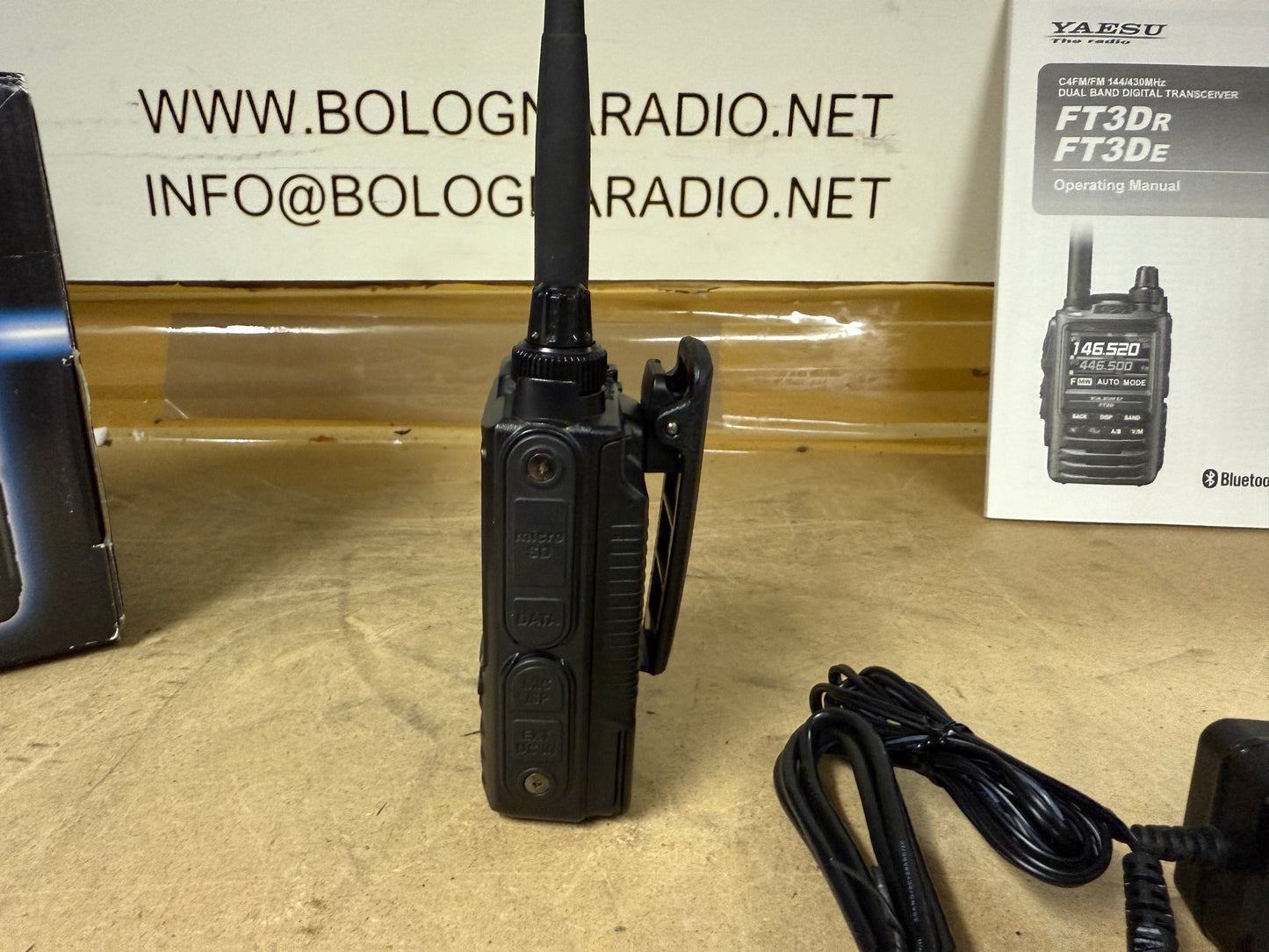 Yaesu FT 3 DE pari al nuovo full set