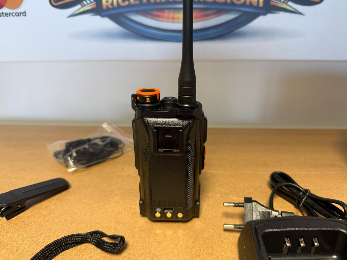 PNI P16UV con 999 canali VHF/UHF