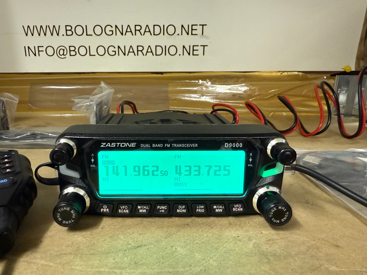 Zastone D9000 pari al nuovo VHF/UHF 144/430 MHz 50W