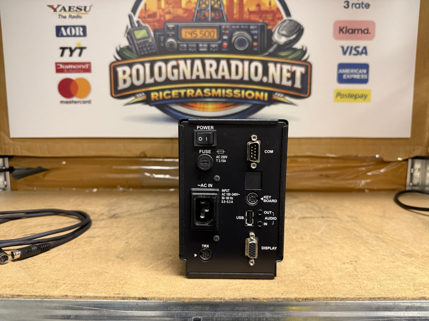 Yaesu DMU 2000 pari al nuovo imballo originale Garanzia 12 Mesi