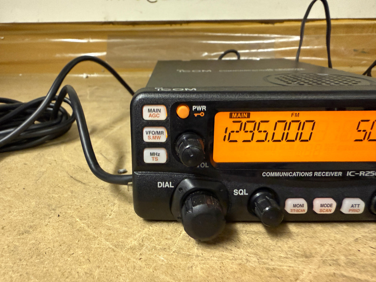 Icom ic r2500 - 01/3300 MHz perfettamente funzionante