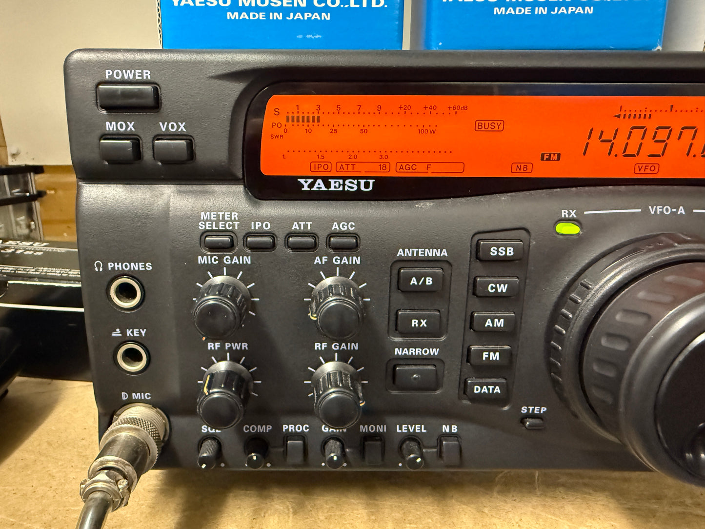 Yaesu FT 920 + filtro Am + filtro 500 hz + scheda FM + tcxo7 + imballo