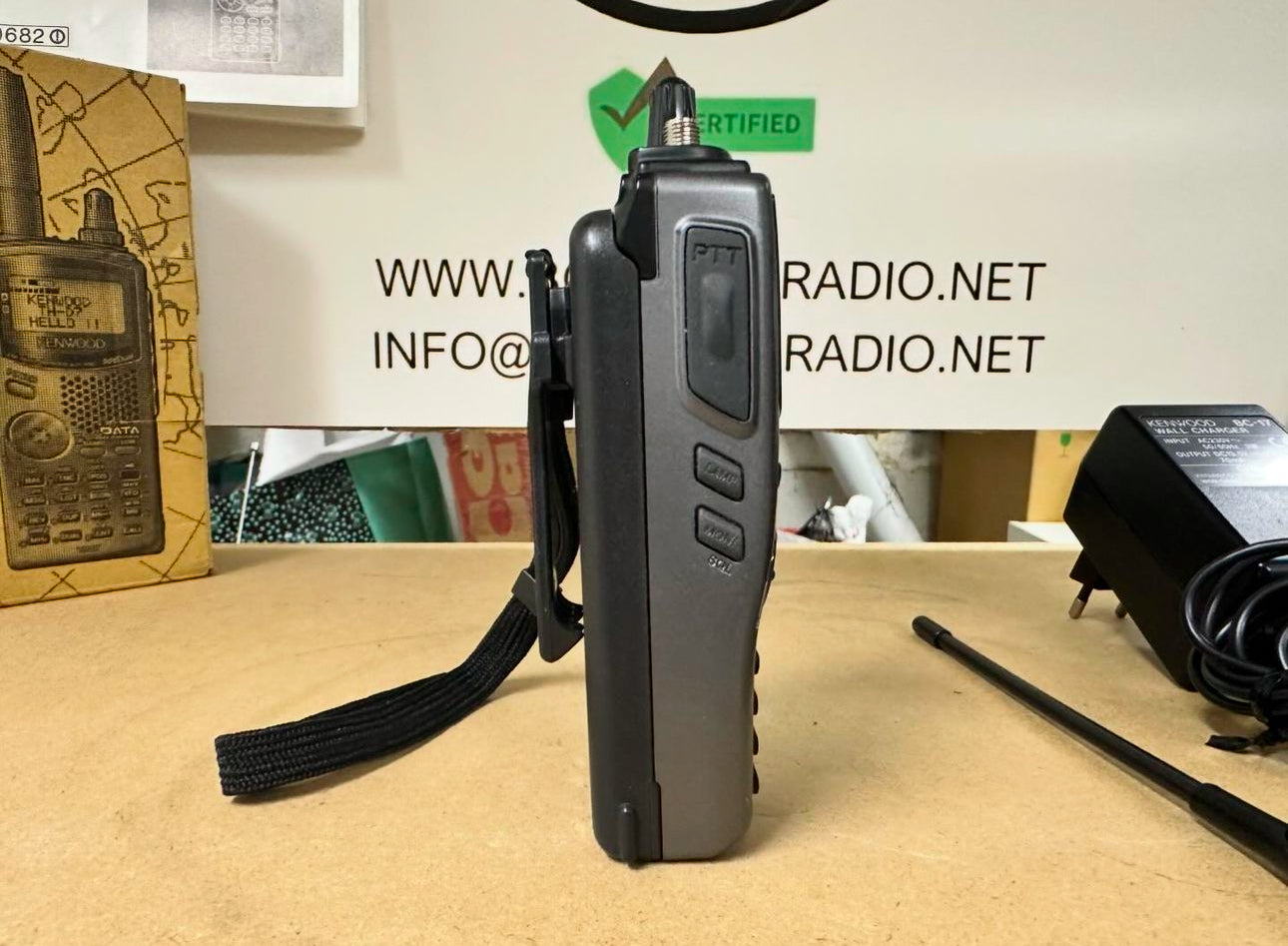 Kenwood TH-D7E pari al nuovo