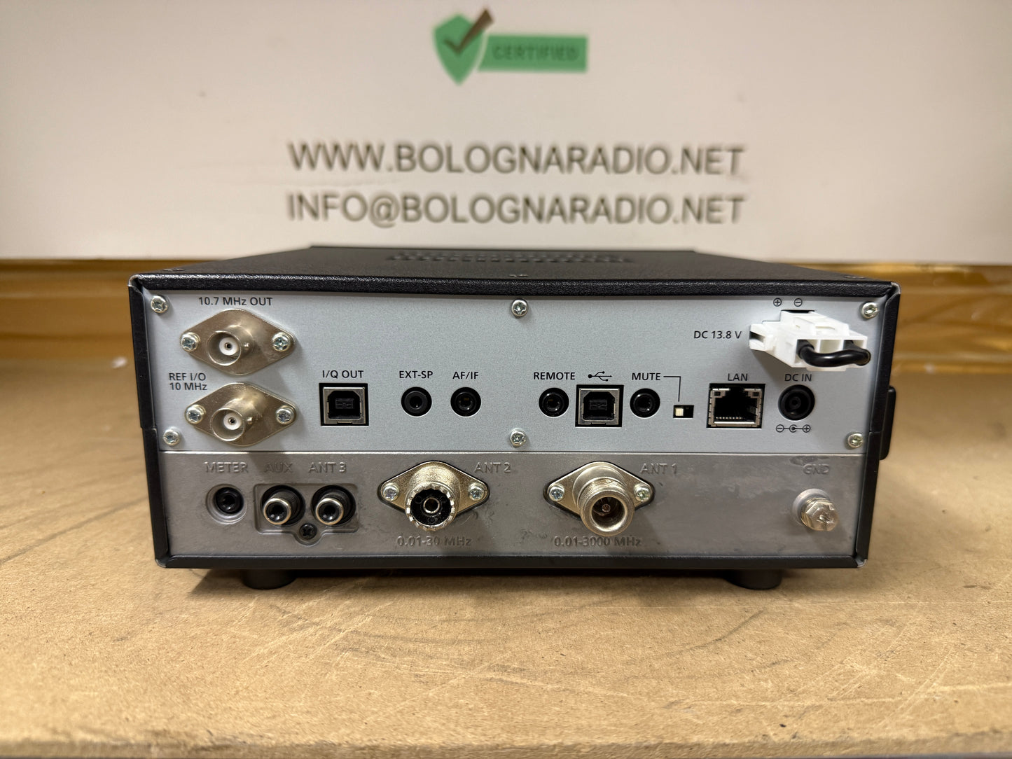 Icom icr 8600 + alimentatore + maniglia garanzia 12 mesi rx 0.01-3000 MHz all-mode