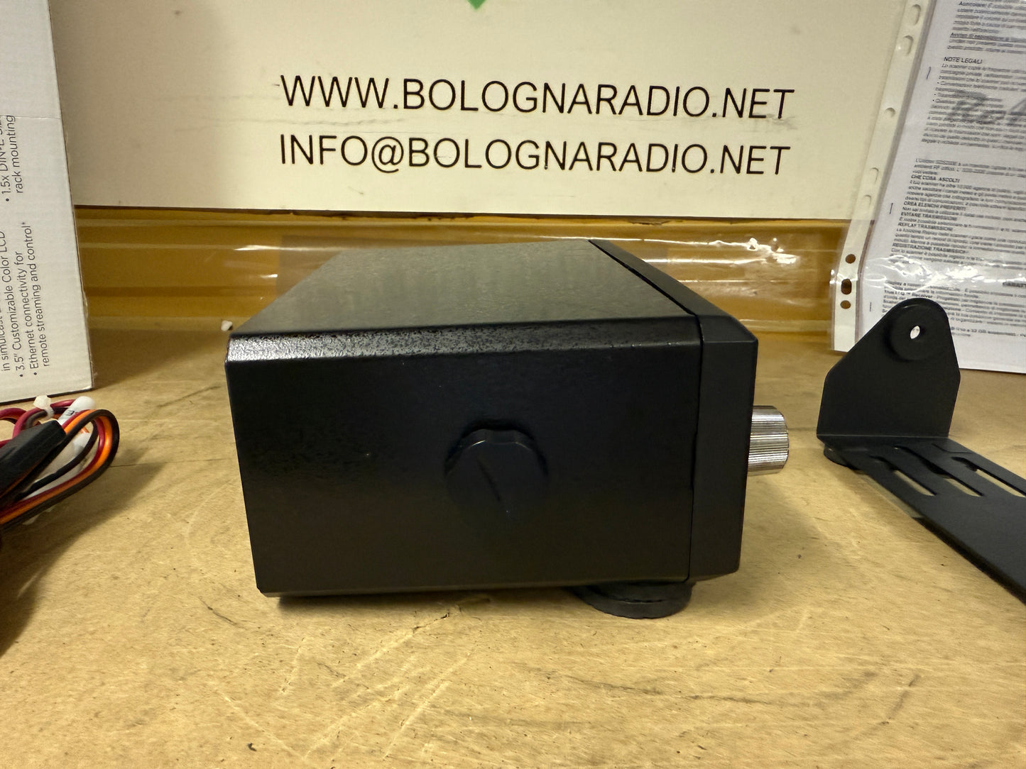 Uniden SDS 200 E pari al nuovo in garanzia