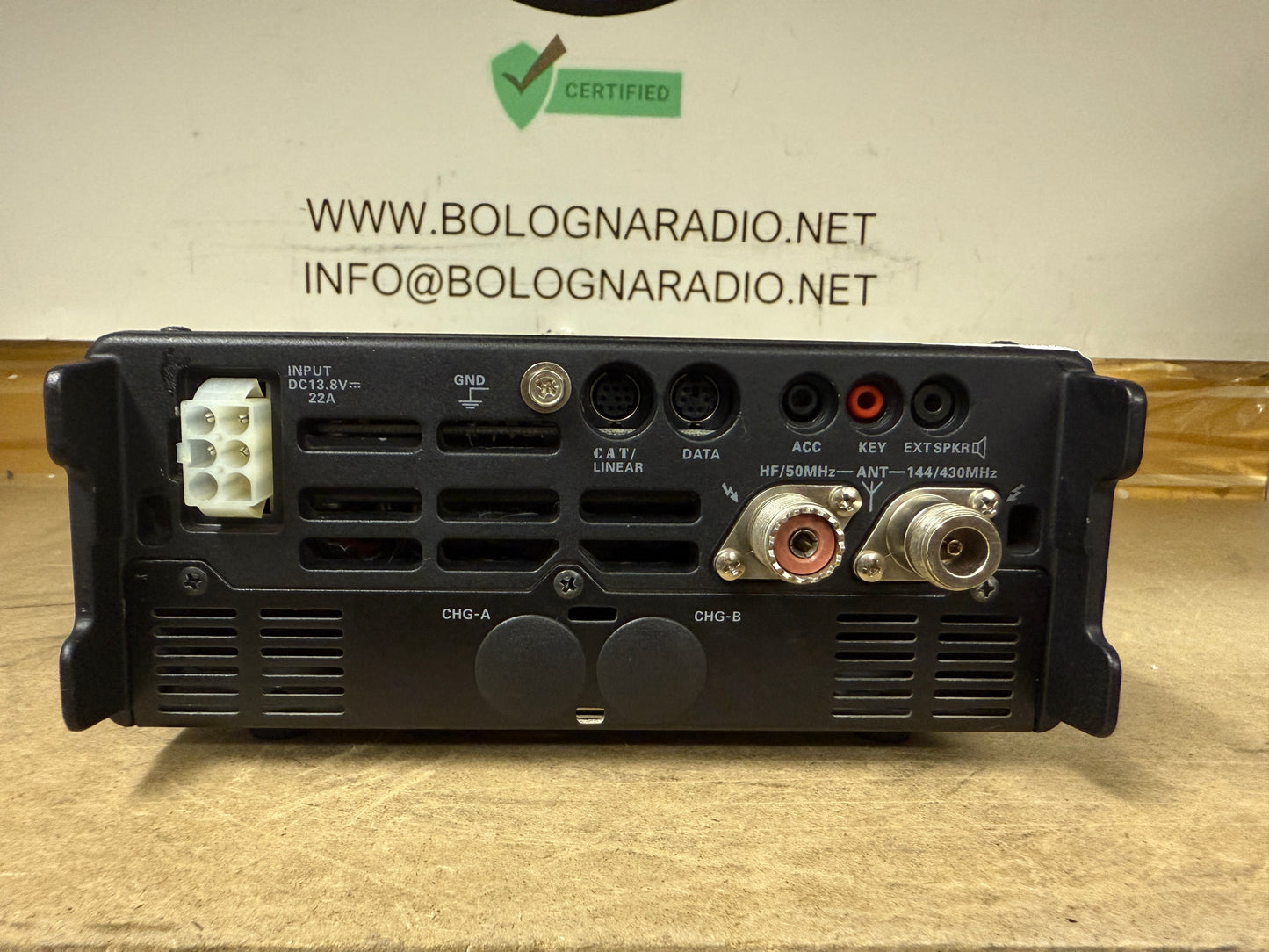 Yaesu FT 897D pari al nuovo Garanzia 12 Mesi Banda espansa imballo originale
